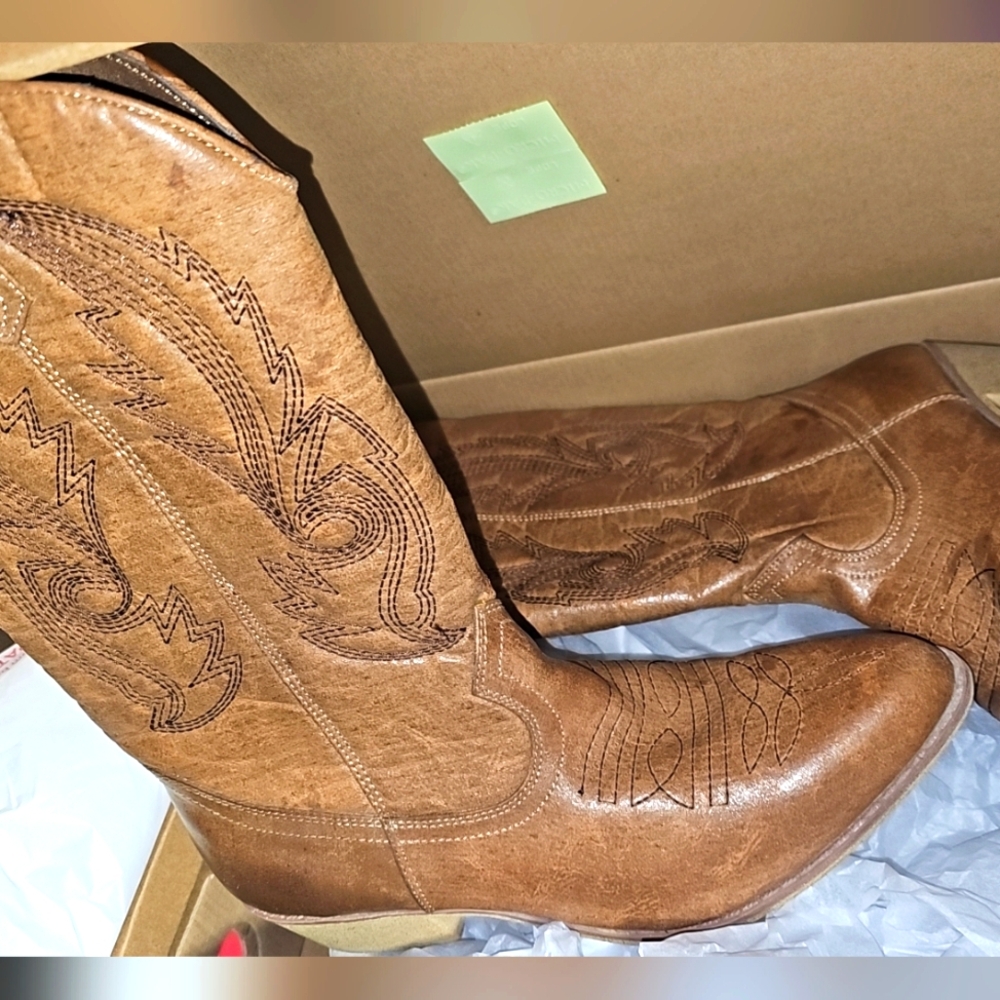 Coconuts Gaucho BrownWestern Cowboy Boots In BOX Size 8
